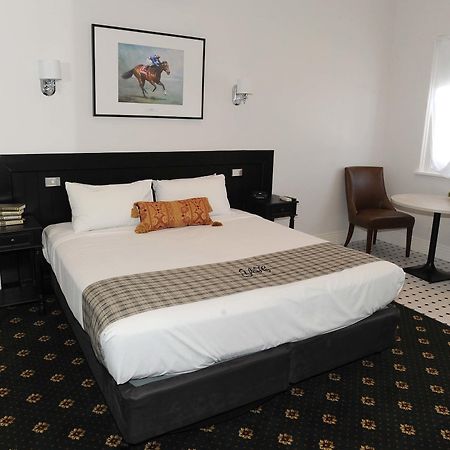 The Yarrawonga Hotel Extérieur photo