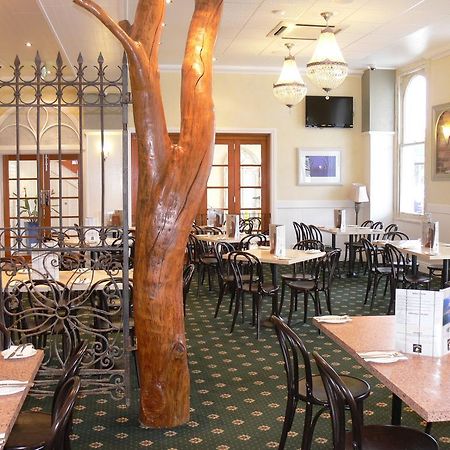 The Yarrawonga Hotel Extérieur photo