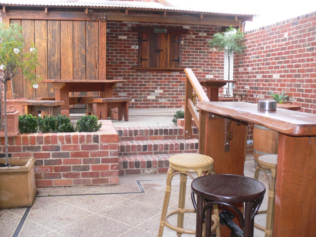 The Yarrawonga Hotel Extérieur photo