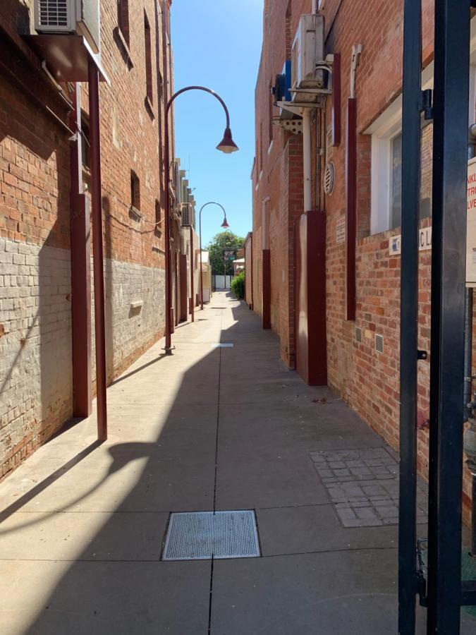 The Yarrawonga Hotel Extérieur photo